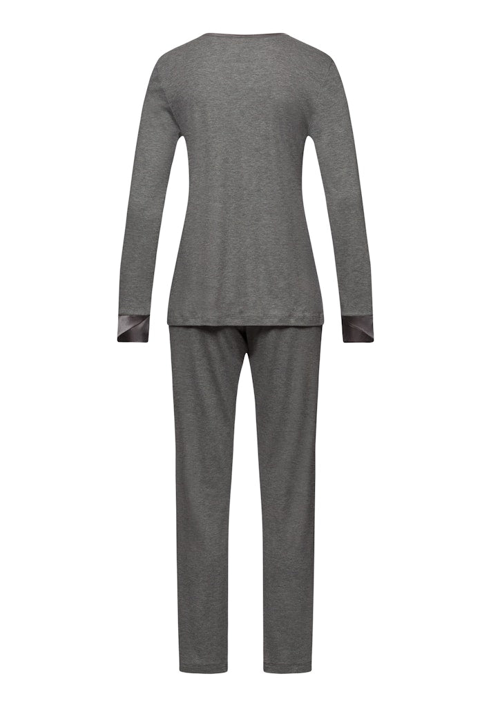 Virginia - Long Sleeved Pyjamas