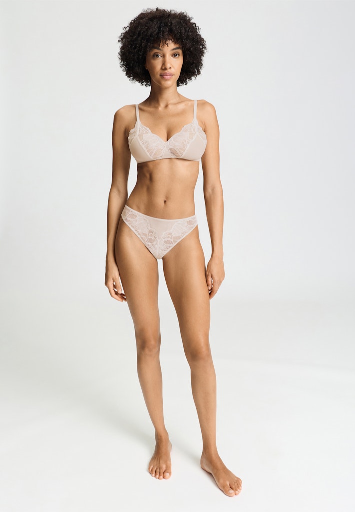 Lysia - Thong