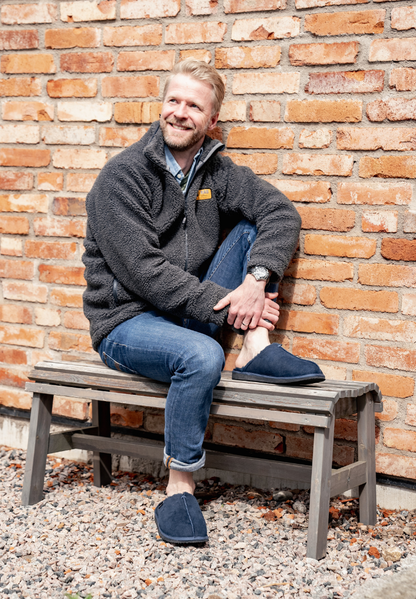 Shepherd of Sweden - Hugo Slipper