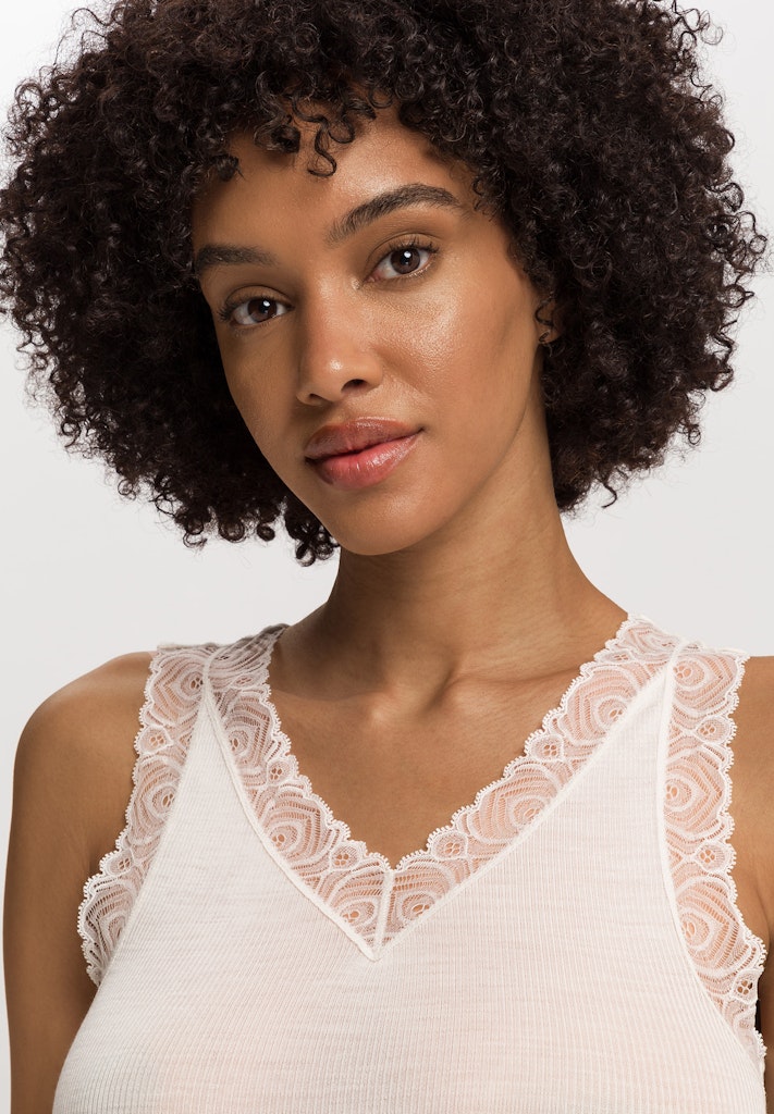 Woolen Lace - Sleeveless Top