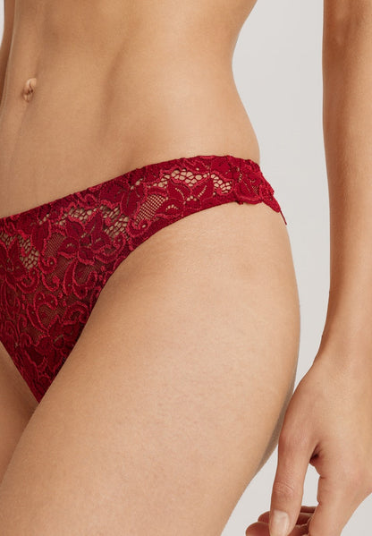 Moments - Lace Thong