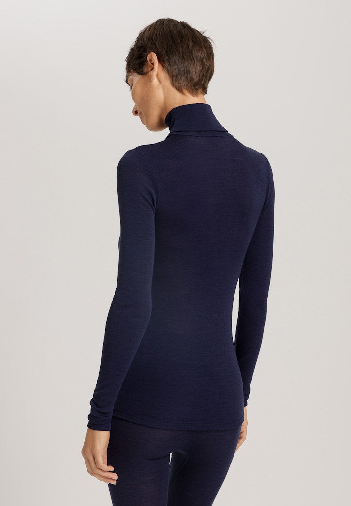 Woolen Silk - Long Sleeved Turtle Neck Top