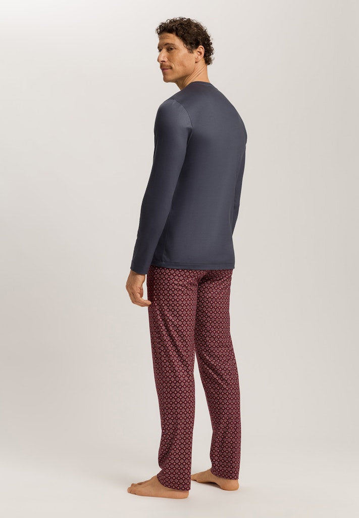 Night & Day - Long Sleeved Pyjamas