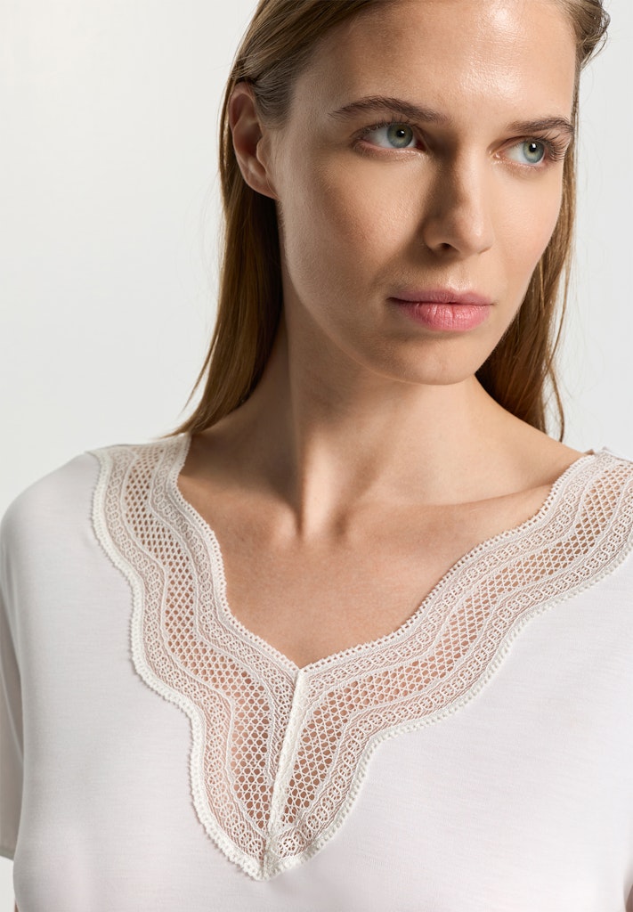 Cira - Short Sleeved Nightdress 95cm - HANRO