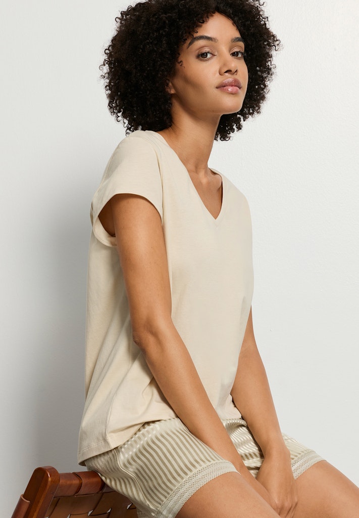 Natural Shirt - Short Sleeved Shirt V-Neck - HANRO