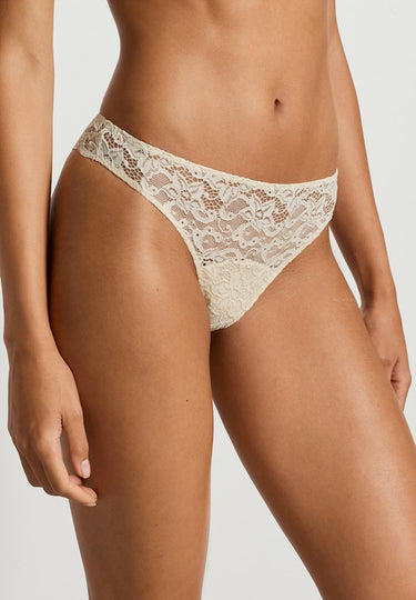 Moments - Lace Thong - HANRO
