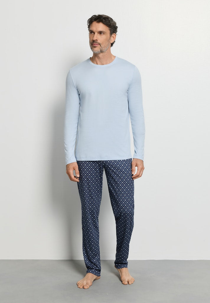 Night & Day - Long Sleeved Pyjamas