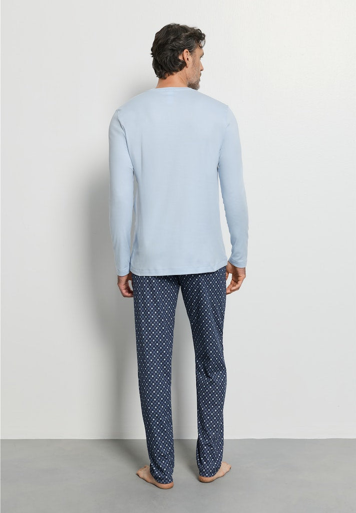 Night & Day - Long Sleeved Pyjamas