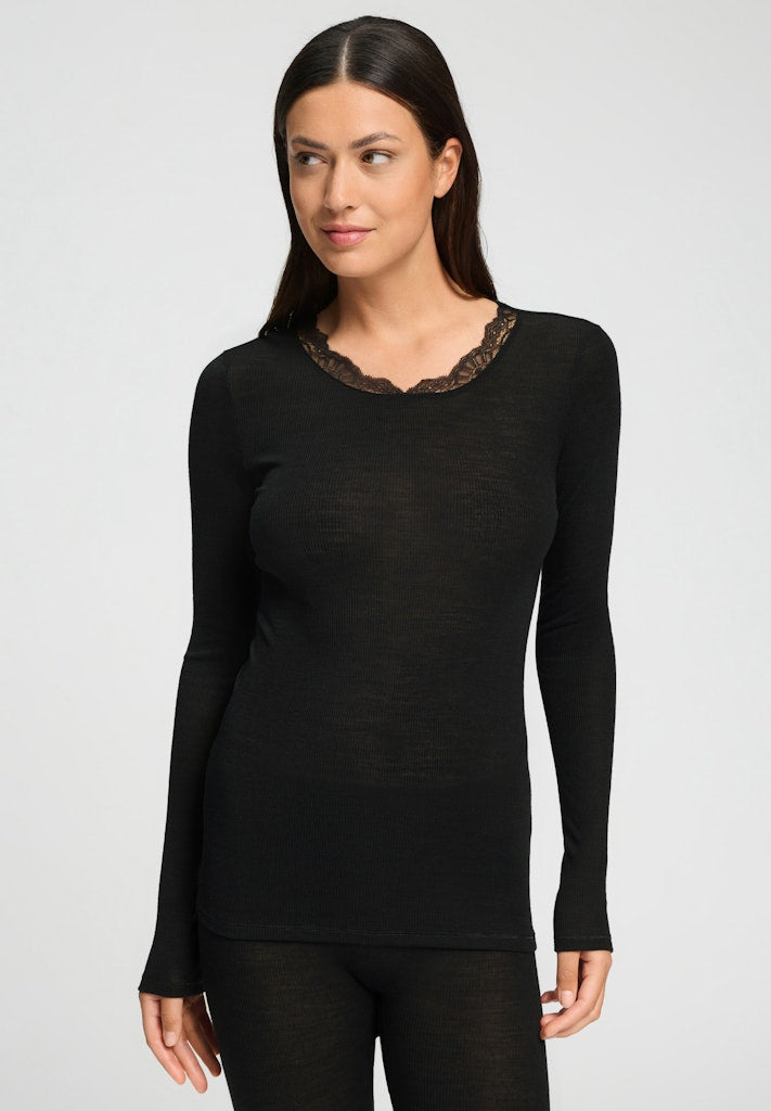 Woolen Lace - Long Sleeved Top