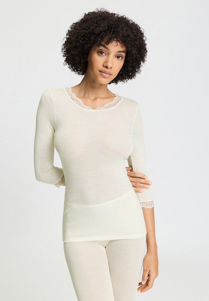 Woolen Lace - Cropped Sleeved Top