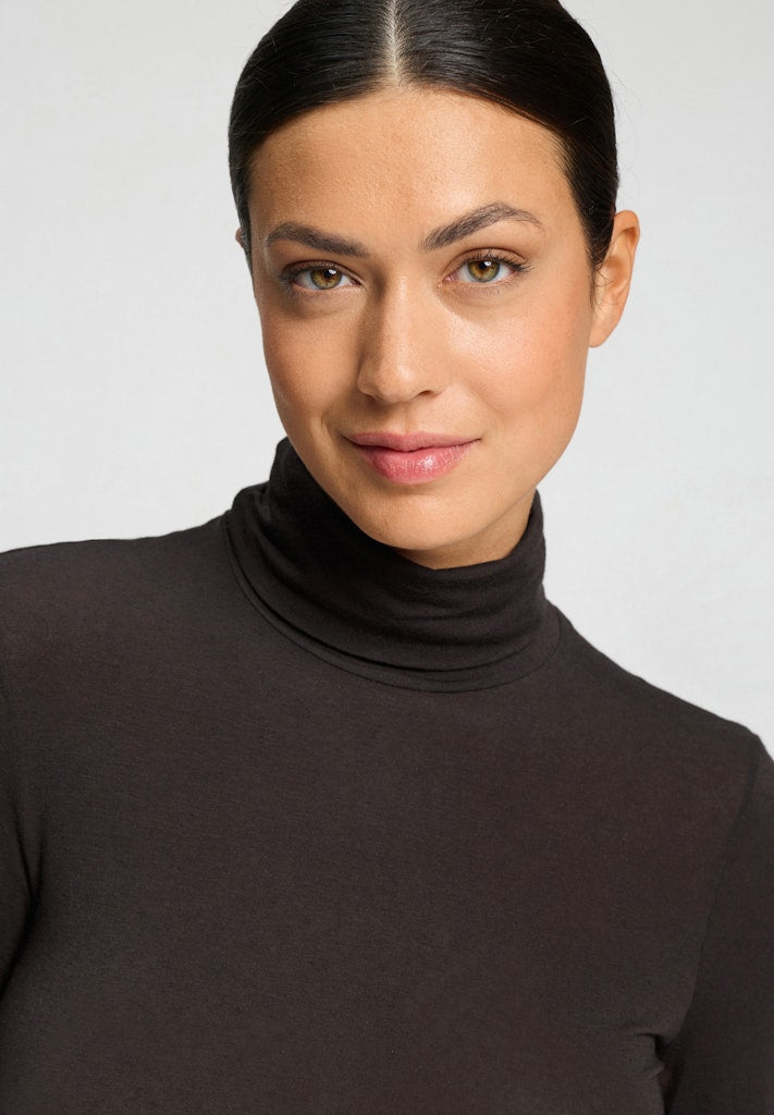 Ultralight Wool - Turtle-Neck Top