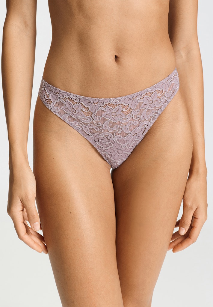 Moments - Thong